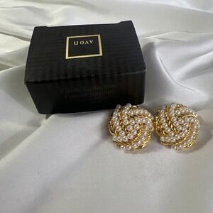 Vinatge Avon 1994 Cirelle Collection Pierced Earrings Steel Posts Faux‎ Pearl